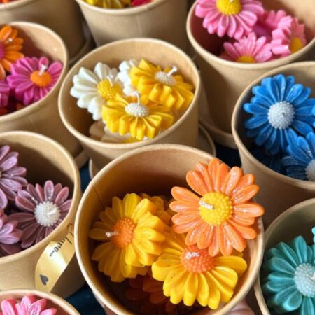 Handcrafted Daisy Flower Candles | Decorative & Scented Gift Box